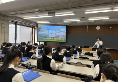 大学の講義を受けている気分です