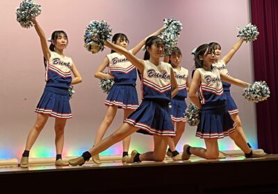 バトン部の衣装も可愛い♡ｶﾜ(・∀・)ｲｲ!!
